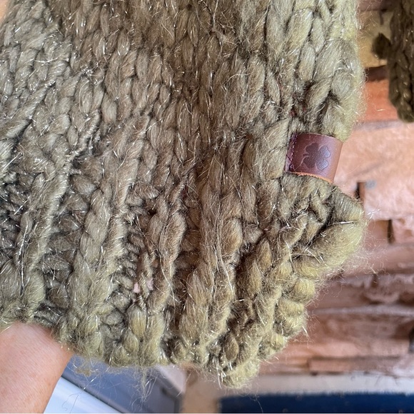 Lucky Brand green chunky knit long wrap around scarf Women’s O/S NWT - Picture 9 of 10